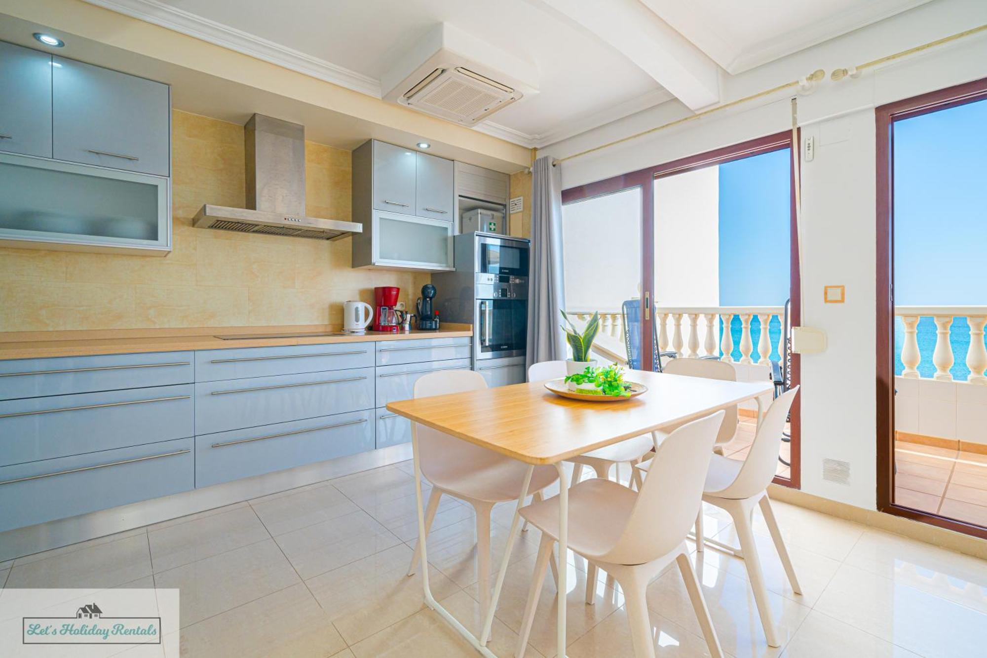 Piso Primera Linea Jakarta 3 Sea View إل كامبيلو المظهر الخارجي الصورة