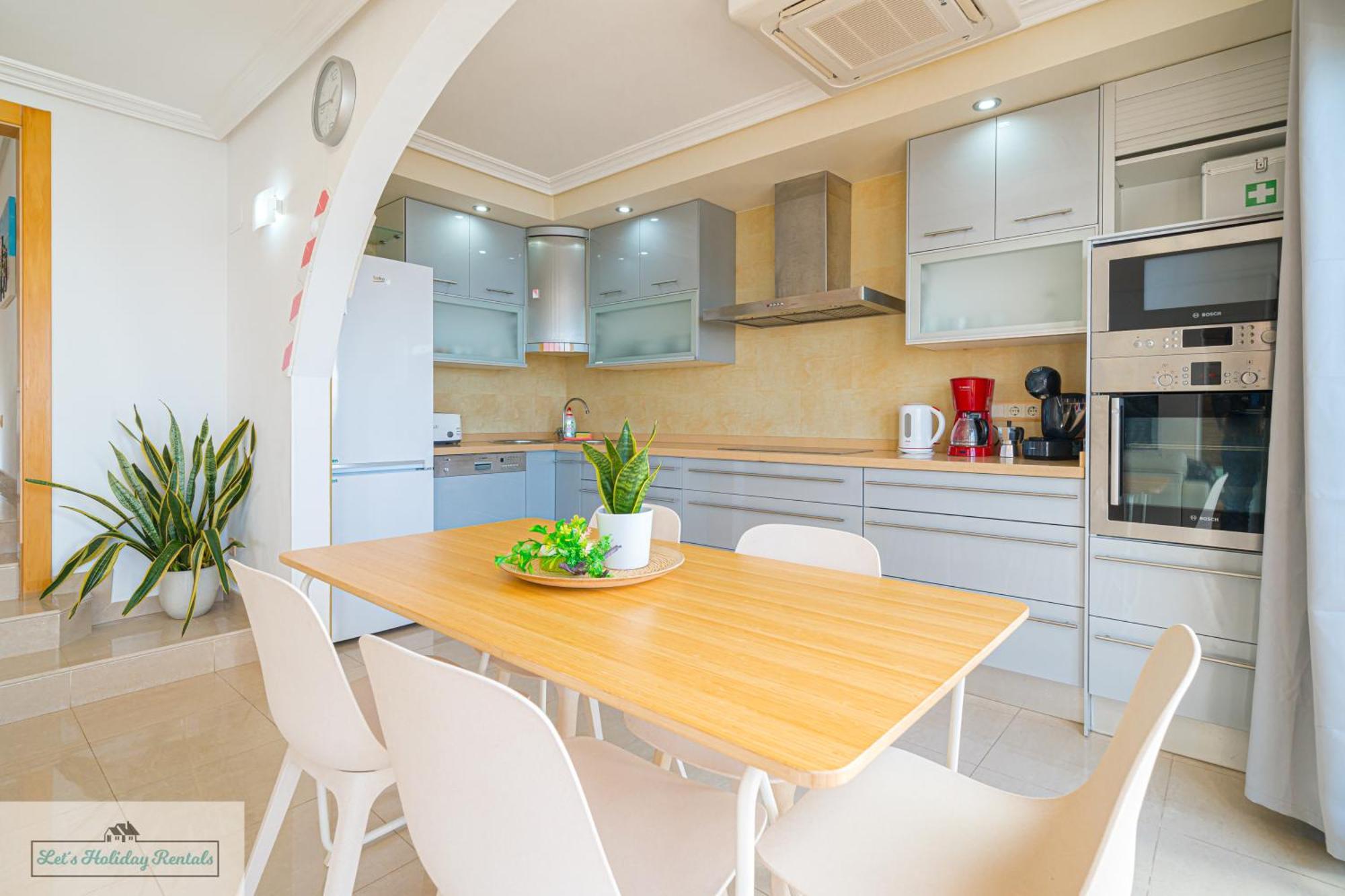 Piso Primera Linea Jakarta 3 Sea View إل كامبيلو المظهر الخارجي الصورة